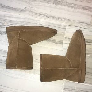 🖖🏼Ugg type shoes🖖🏼